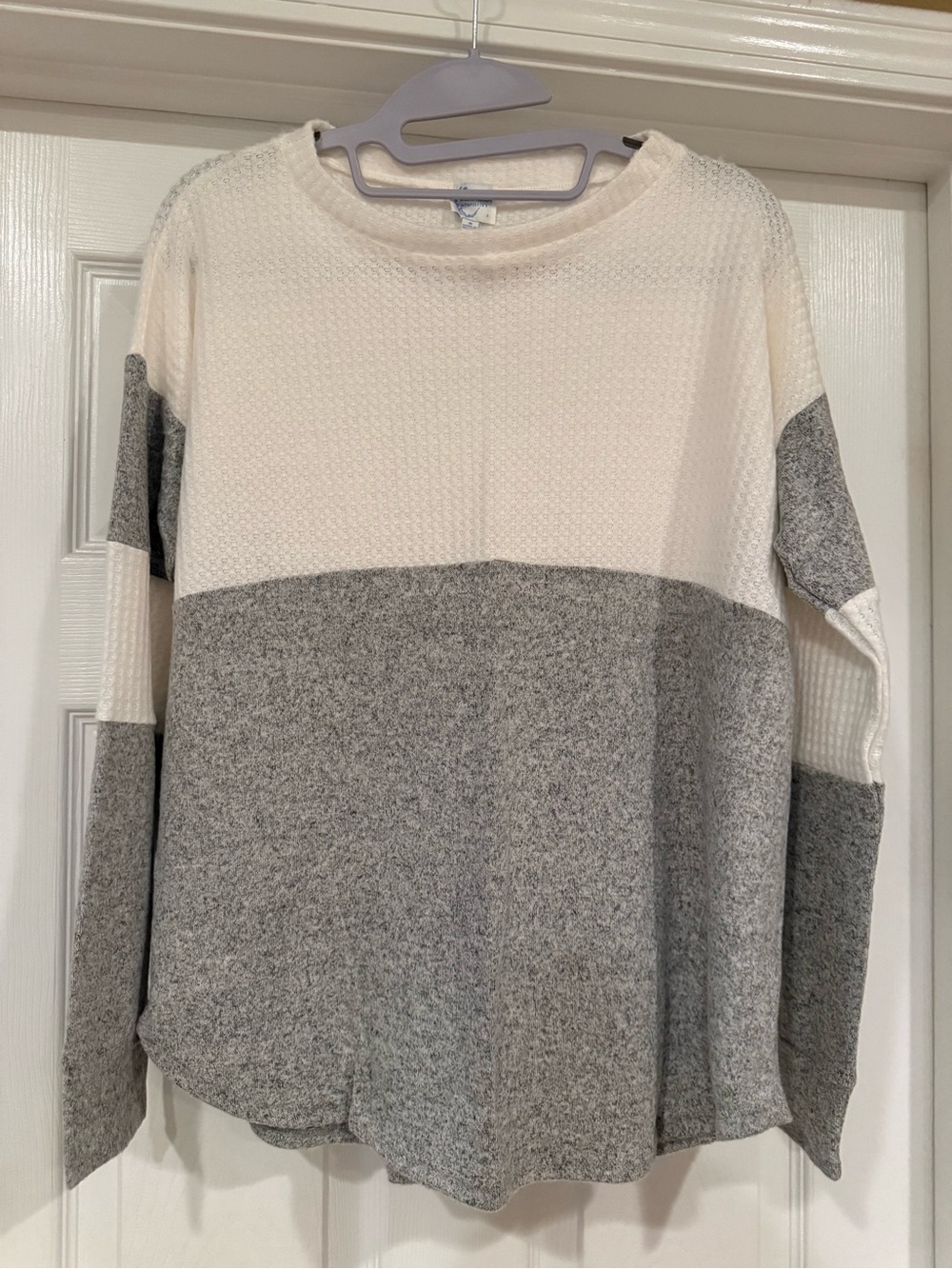 Francesca’s long sleeve top